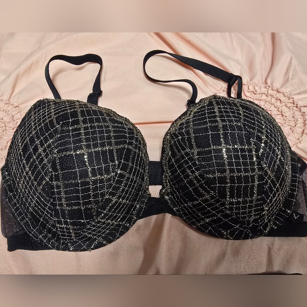 Women's Victoria Secret Bra & Aerie Panty Set - Picture 6 of 8